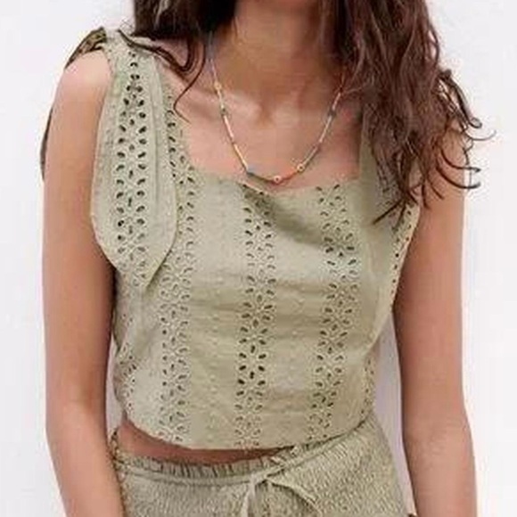 Zara Tops - ZARA Eyelet Bow Shoulder Saquare-neck Tank Sage Green Size M